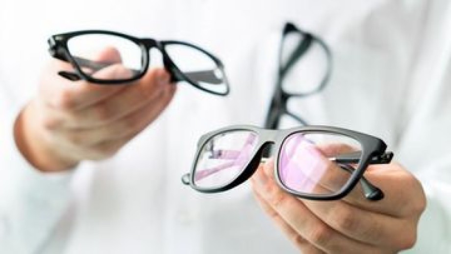 Bifocal, Trifocal, & Multifocal Lenses - What’s The Difference?